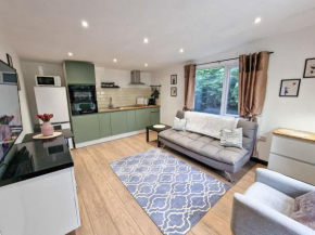 City SuperHost - Kirkby Bungalow